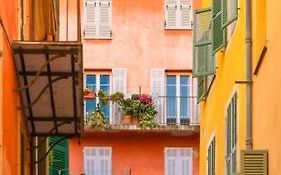 Evasion Romantique Sous Les Toits Au Coeur Du Vieux Nice